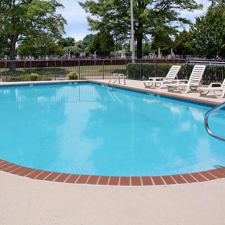 Quality Inn & Suites Olde Town Portsmouth Luaran gambar