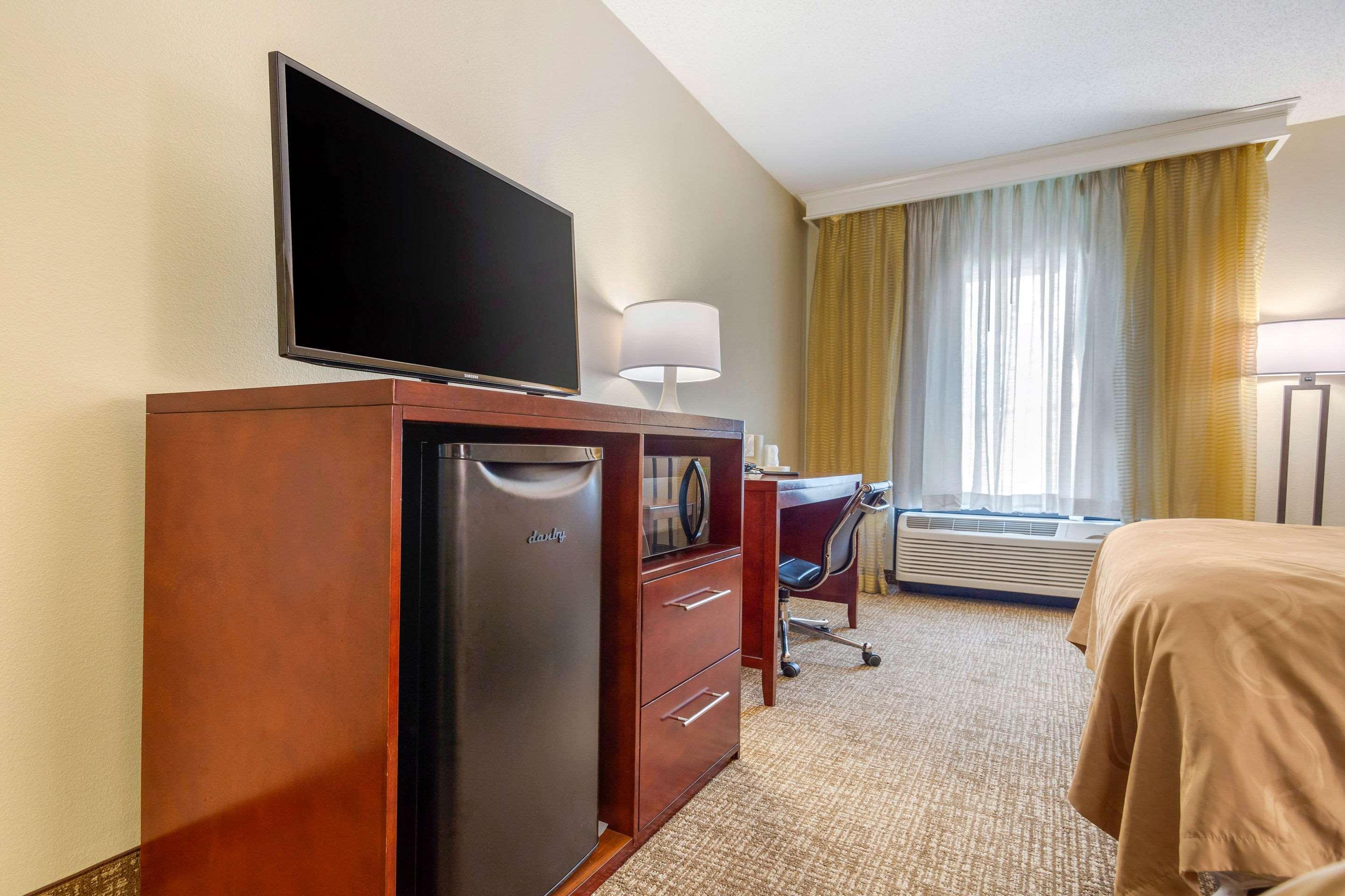 Quality Inn & Suites Olde Town Portsmouth Luaran gambar