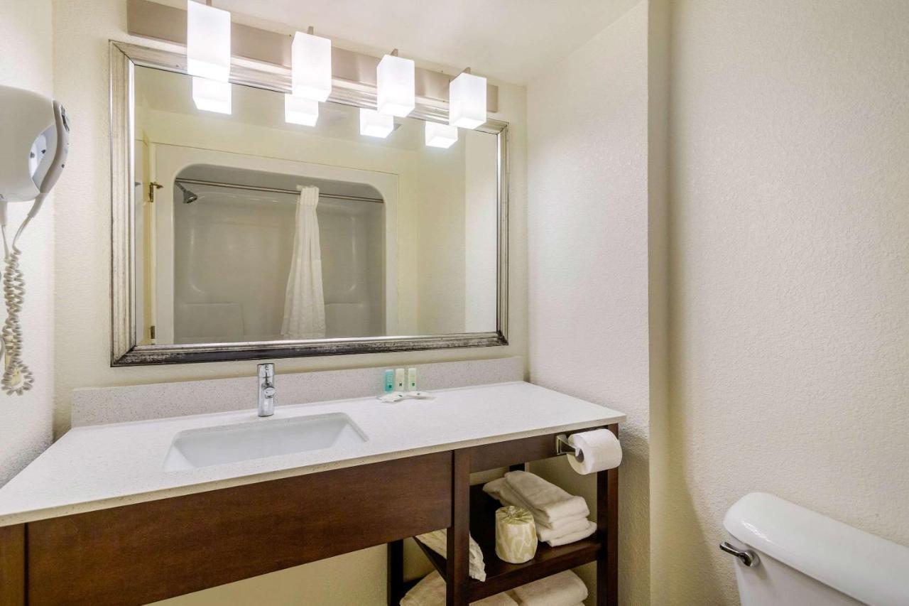 Quality Inn & Suites Olde Town Portsmouth Luaran gambar